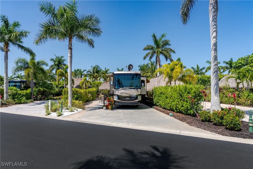 13572 Snook Circle Naples FL 34114