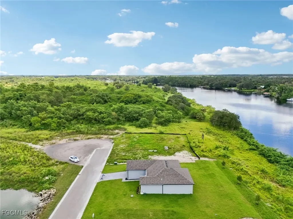 923 Admiral Bull Halsey Avenue Labelle FL 33935