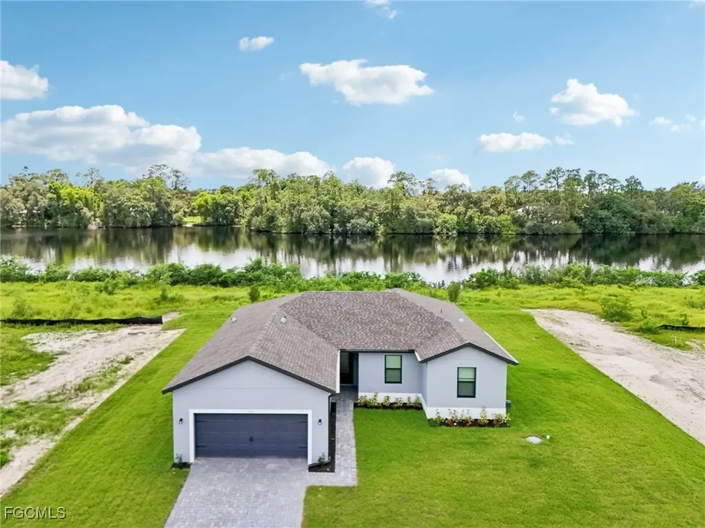 923 Admiral Bull Halsey Avenue Labelle FL 33935