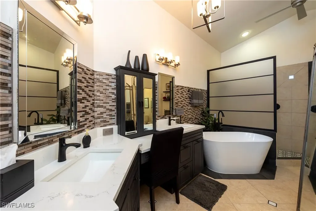 1510 Logan Court Naples FL 34116