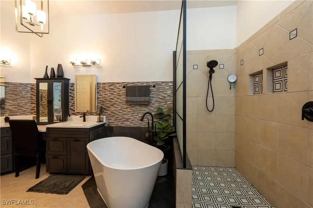 1510 Logan Court Naples FL 34116