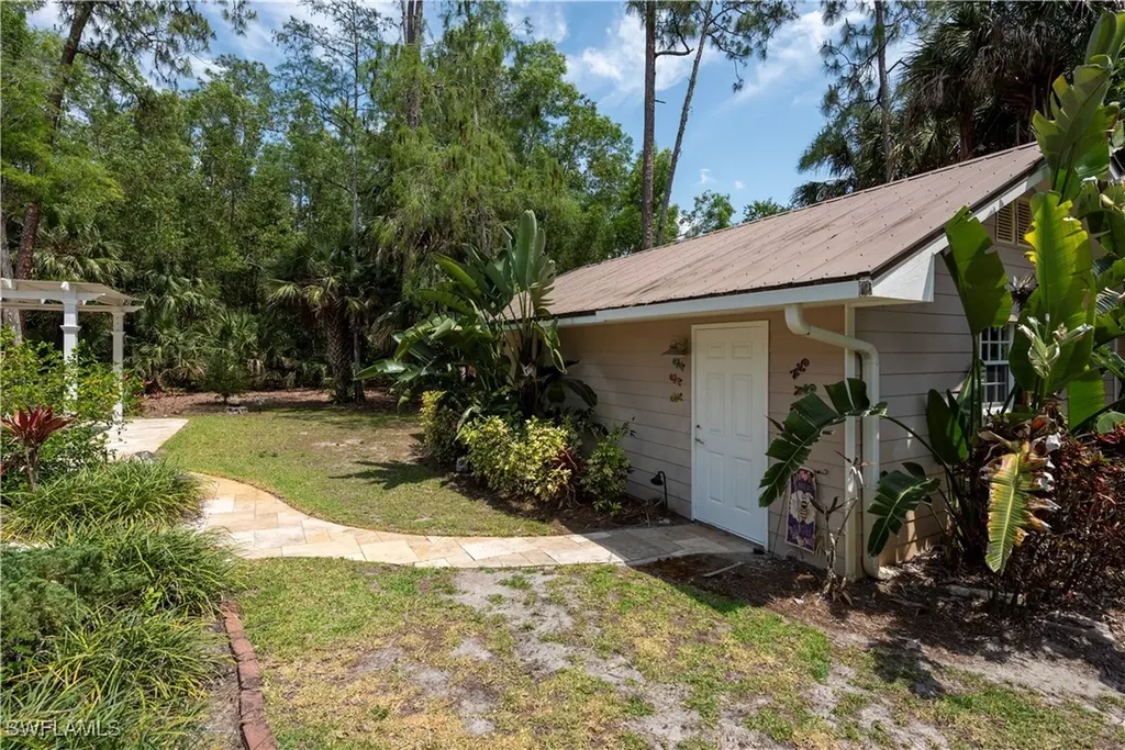 1510 Logan Court Naples FL 34116