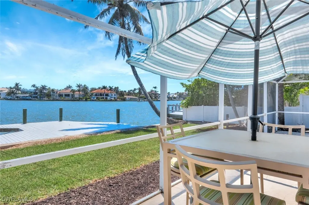 274 Conners Avenue Naples FL 34108
