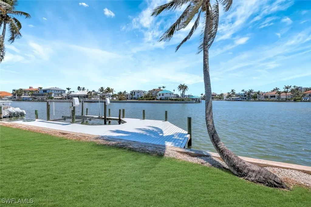 274 Conners Avenue Naples FL 34108