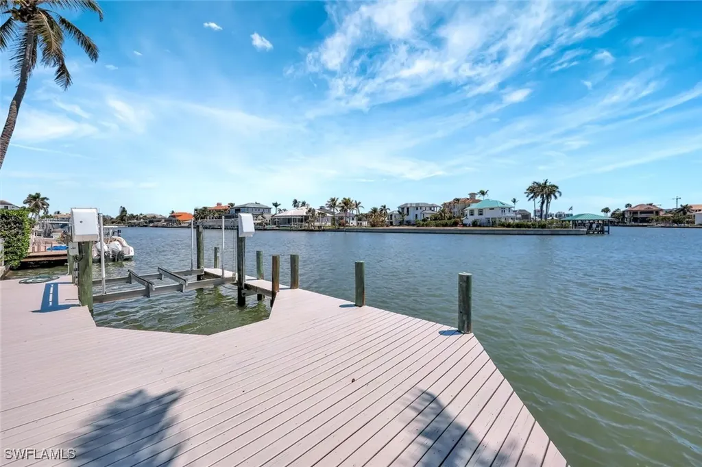 274 Conners Avenue Naples FL 34108