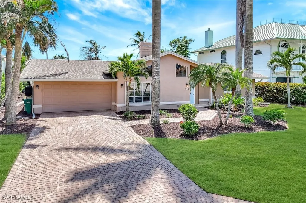 274 Conners Avenue Naples FL 34108