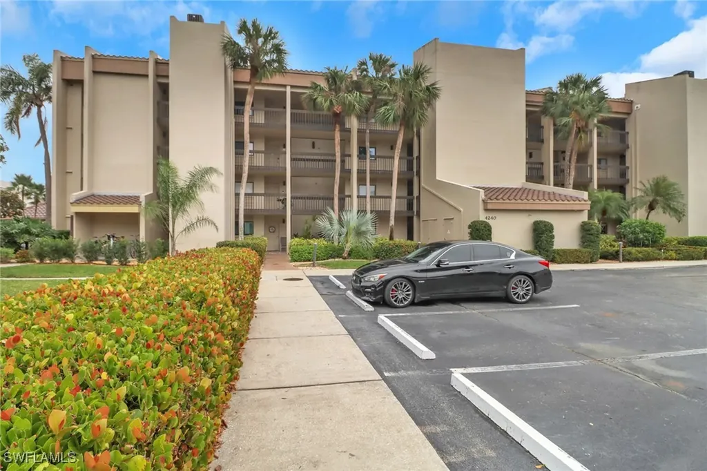 4240 Steamboat Bend Fort Myers FL 33919