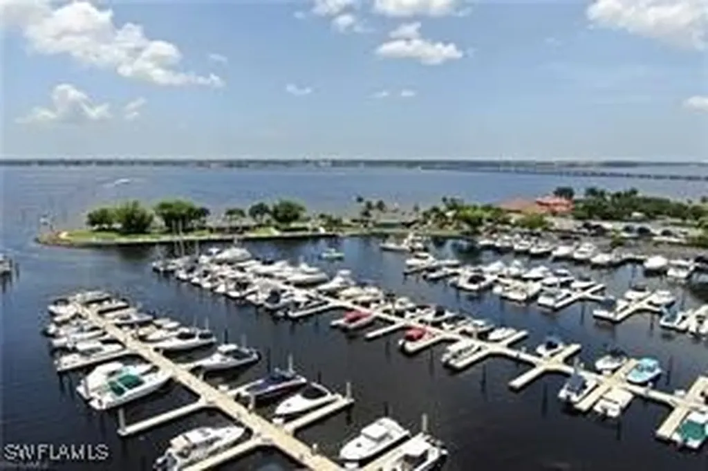 4240 Steamboat Bend Fort Myers FL 33919