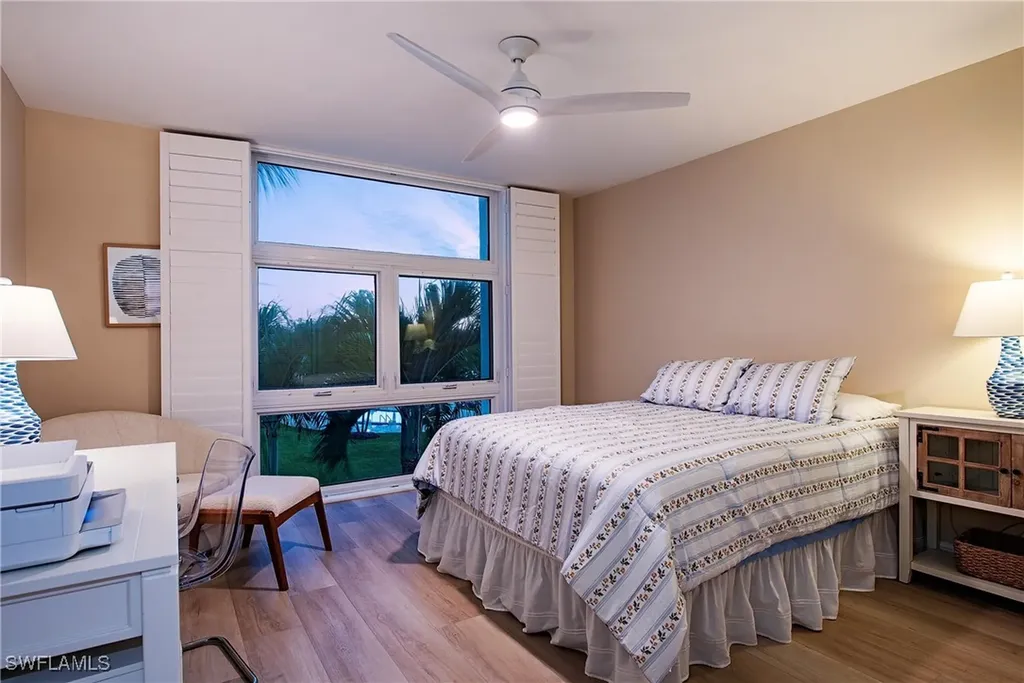 400 Park Shore Drive Naples FL 34103