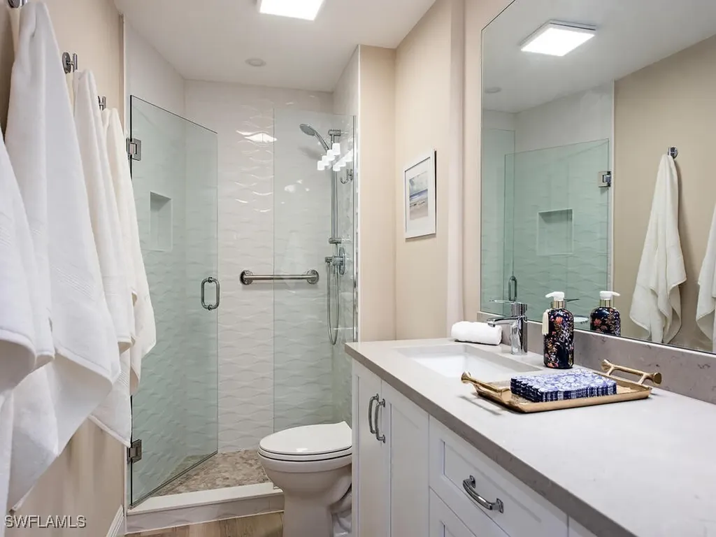 400 Park Shore Drive Naples FL 34103