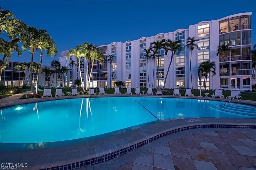 400 Park Shore Drive Naples FL 34103