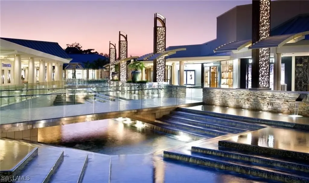 400 Park Shore Drive Naples FL 34103