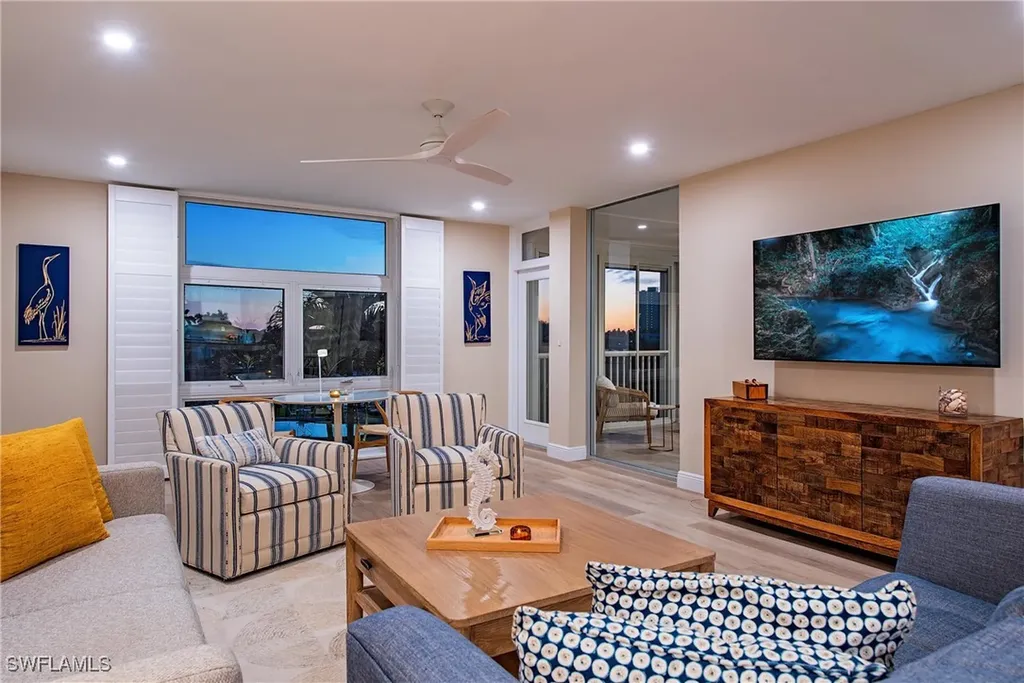 400 Park Shore Drive Naples FL 34103