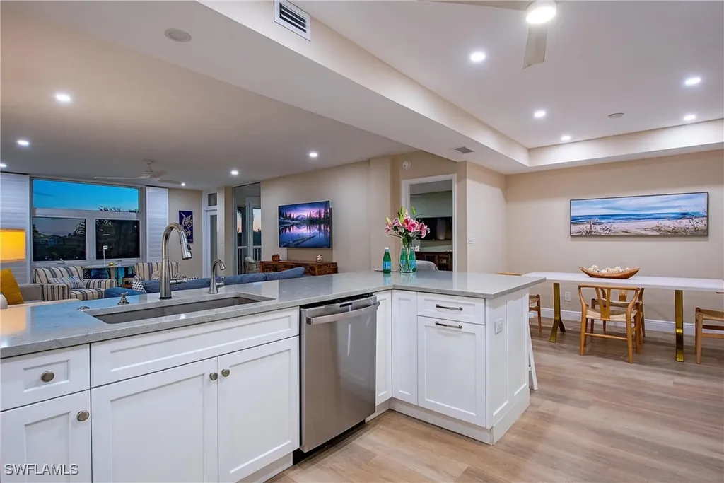 400 Park Shore Drive Naples FL 34103