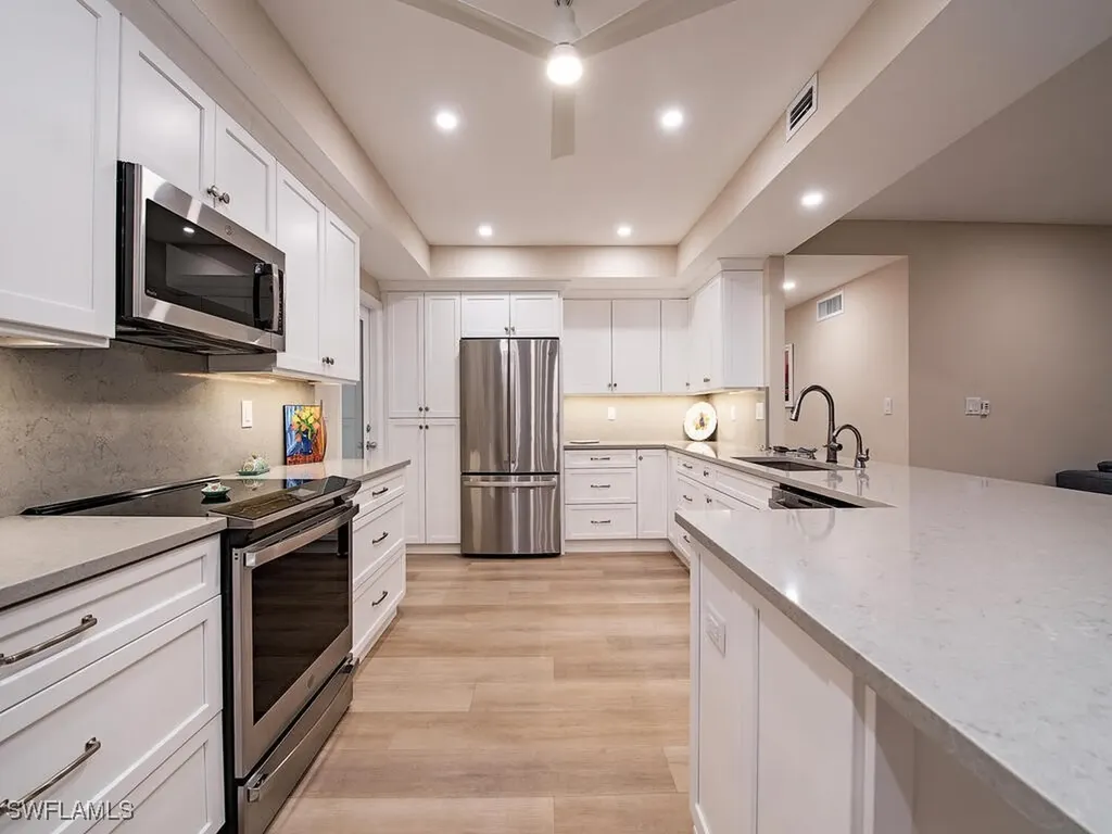 400 Park Shore Drive Naples FL 34103