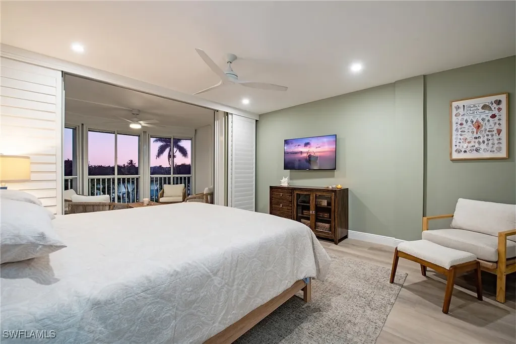 400 Park Shore Drive Naples FL 34103