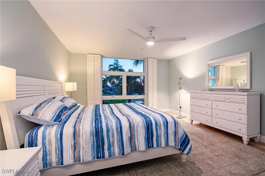 400 Park Shore Drive Naples FL 34103