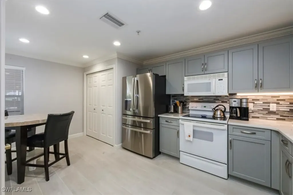3023 Horizon Lane Naples FL 34109
