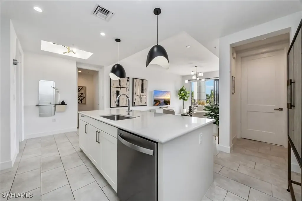 1111 Central Avenue Naples FL 34102