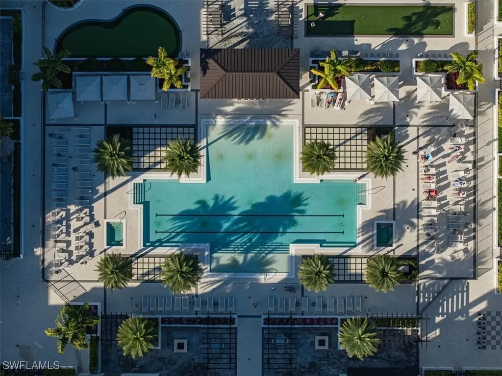 1111 Central Avenue Naples FL 34102