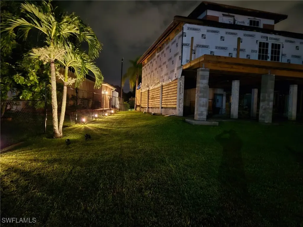 2129 Davis Boulevard Fort Myers FL 33905