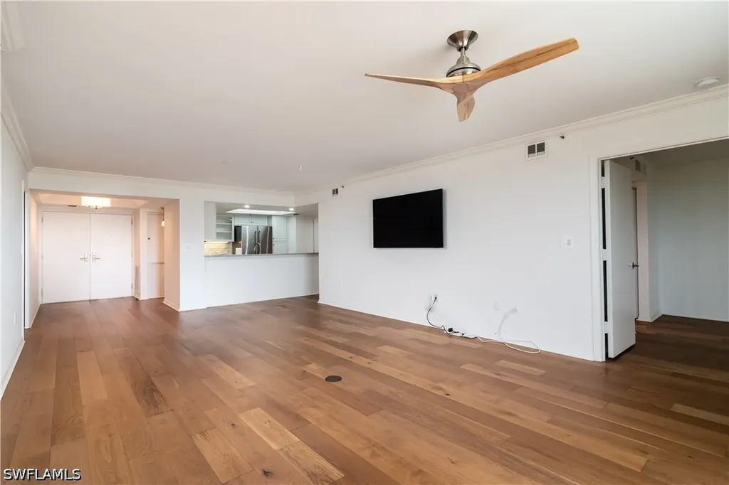 6825 Grenadier Boulevard Naples FL 34108