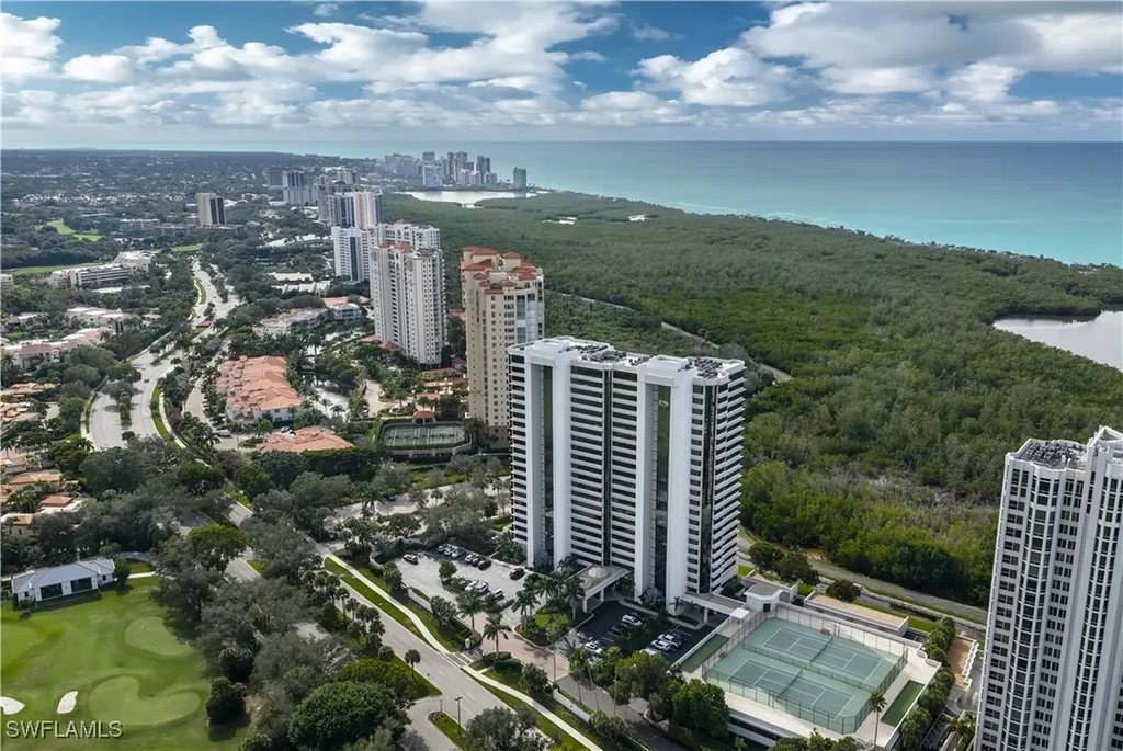 6825 Grenadier Boulevard Naples FL 34108