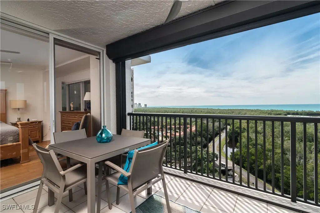 6825 Grenadier Boulevard Naples FL 34108