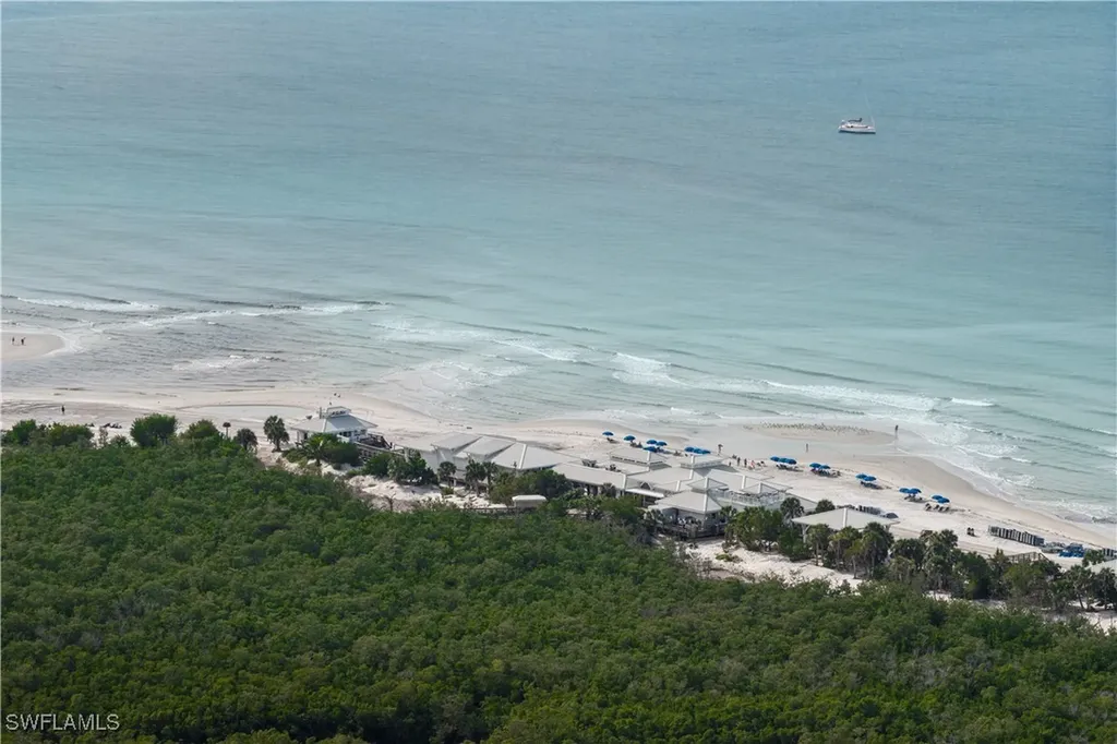 6825 Grenadier Boulevard Naples FL 34108