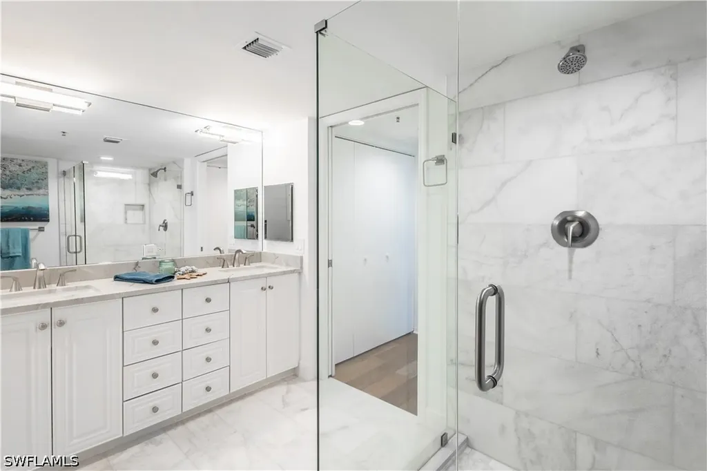 6825 Grenadier Boulevard Naples FL 34108