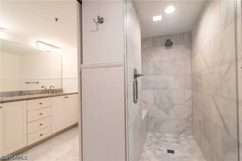6825 Grenadier Boulevard Naples FL 34108