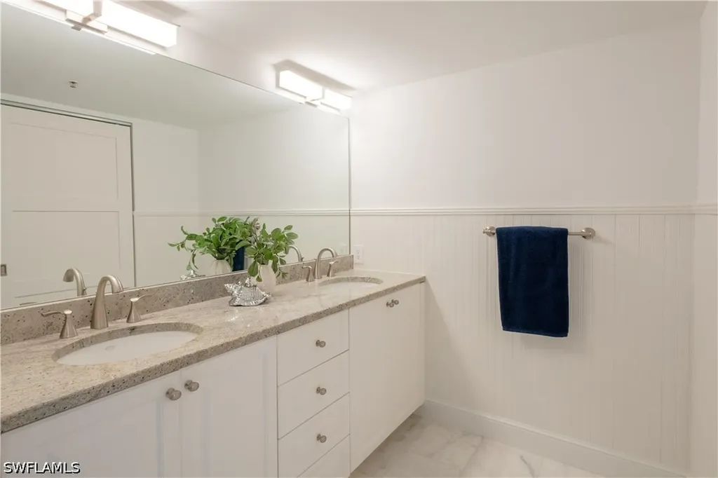 6825 Grenadier Boulevard Naples FL 34108