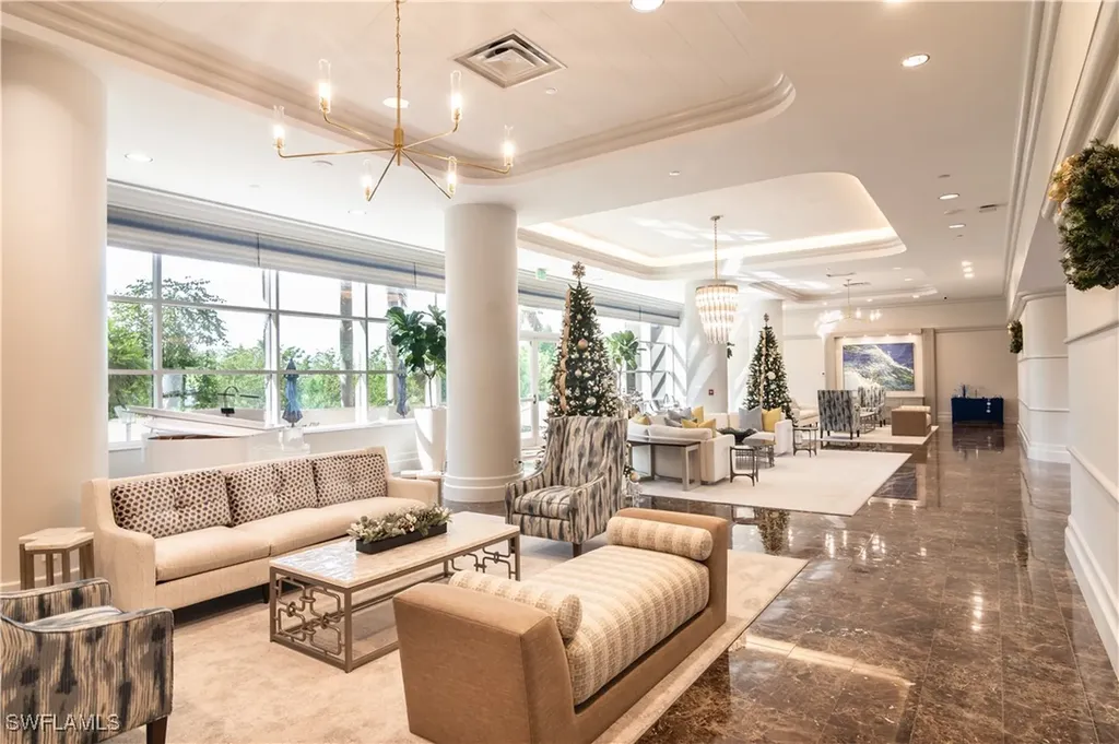 6825 Grenadier Boulevard Naples FL 34108