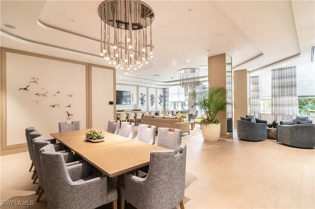 6825 Grenadier Boulevard Naples FL 34108