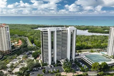 6825 Grenadier Boulevard Naples FL 34108