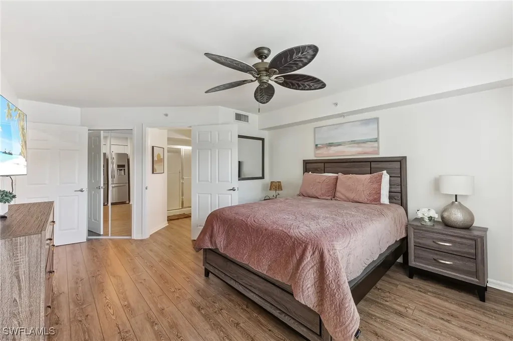 4940 Cougar Court S Naples FL 34109