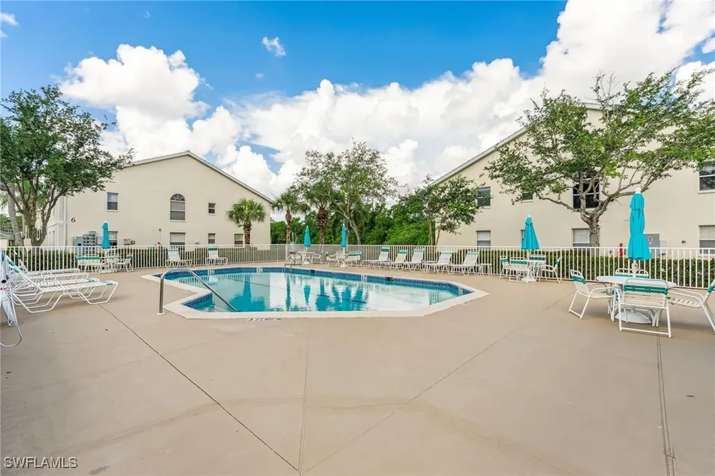 4940 Cougar Court S Naples FL 34109