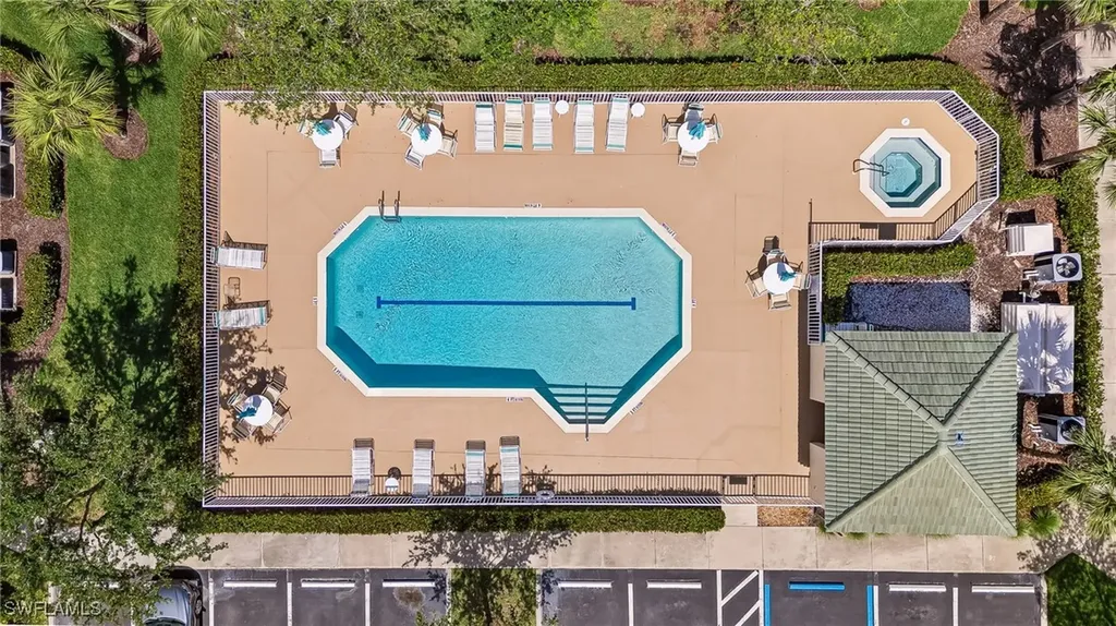 4940 Cougar Court S Naples FL 34109