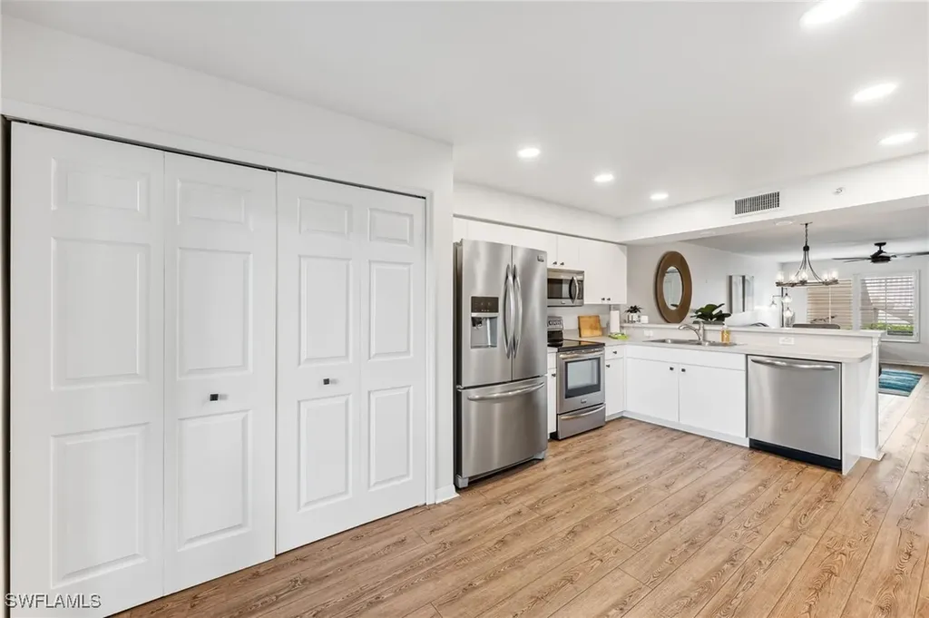 4940 Cougar Court S Naples FL 34109