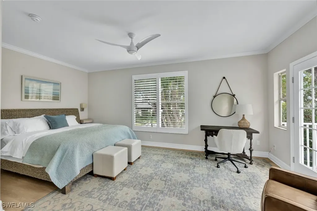 255 2nd Avenue N Naples FL 34102