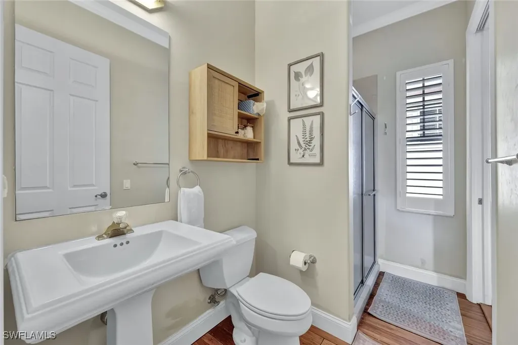 255 2nd Avenue N Naples FL 34102