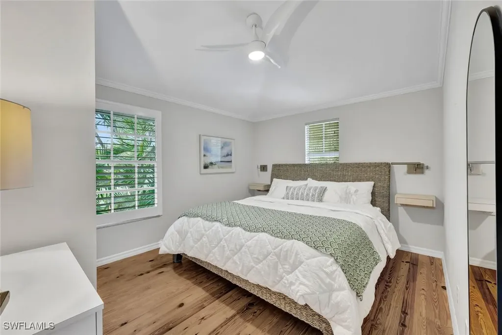 255 2nd Avenue N Naples FL 34102