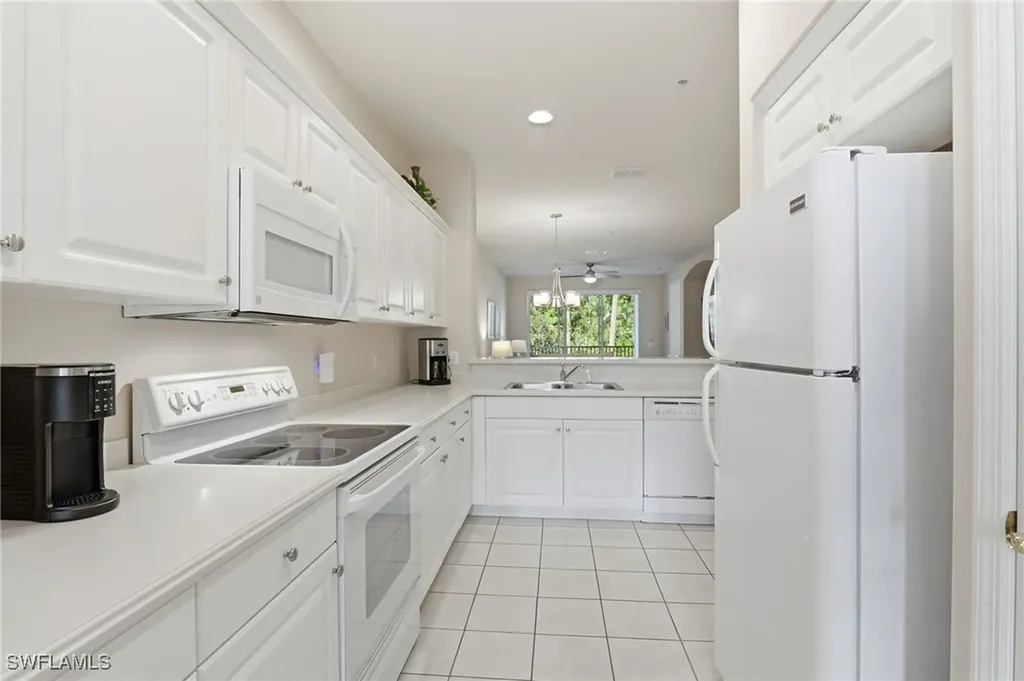 4873 Hampshire Court Naples FL 34112