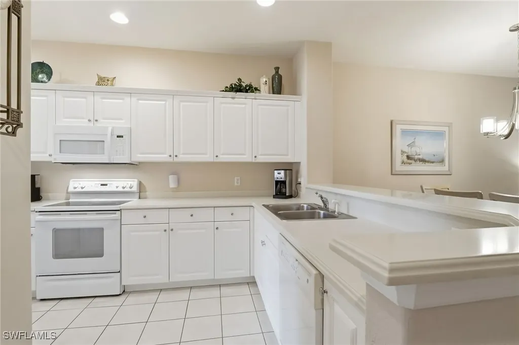 4873 Hampshire Court Naples FL 34112