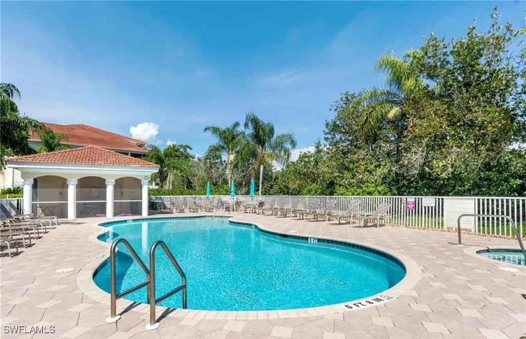 4873 Hampshire Court Naples FL 34112