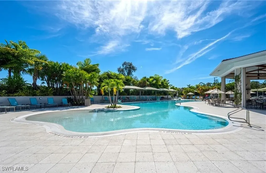 4873 Hampshire Court Naples FL 34112