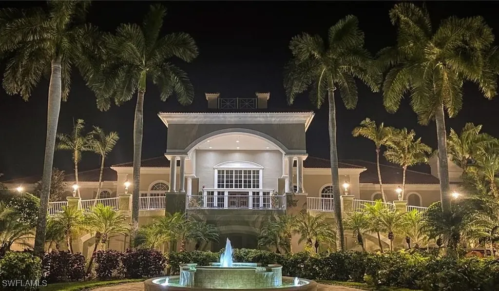 4873 Hampshire Court Naples FL 34112