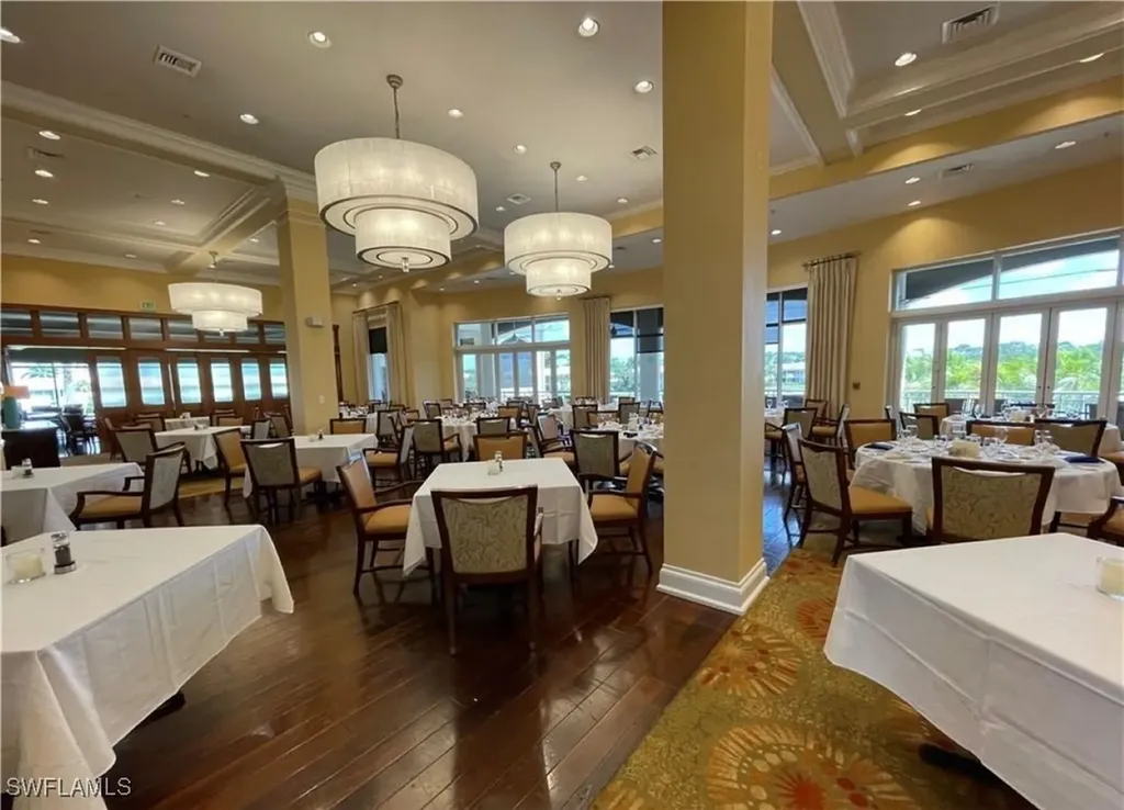 4873 Hampshire Court Naples FL 34112