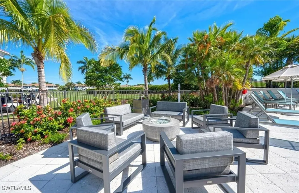 4873 Hampshire Court Naples FL 34112