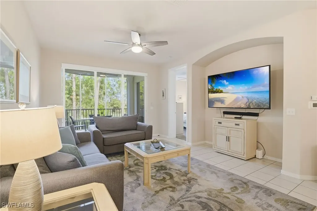 4873 Hampshire Court Naples FL 34112